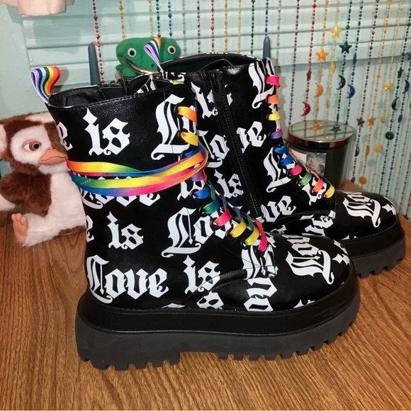 NEW RARE CLUB EXX LOVE IS LOVE PRIDE RAINBOW COMBAT BOOTS - Picture 6 of 16